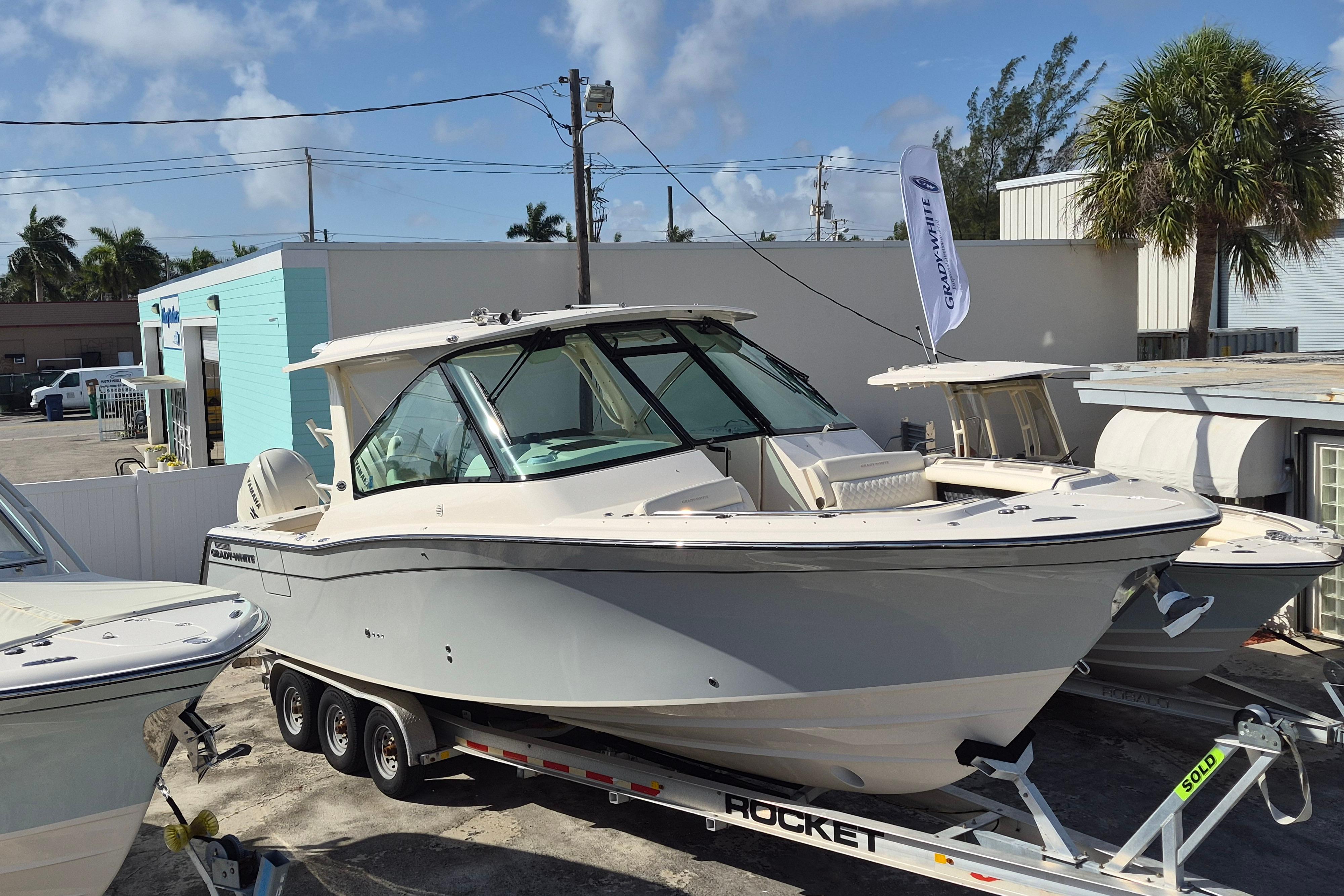 2026 Grady-White Freedom 345 - Image 2