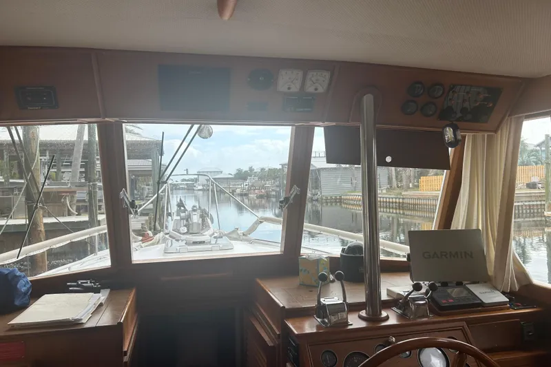  Yacht Photos Pics Interior view of 1996 Grand Banks 36 Motoryacht helm with navigation equipment.