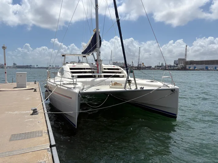 Vive Libre Yacht Photos Pics 