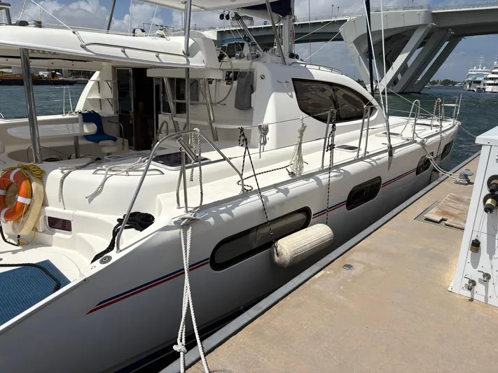 Vive Libre Yacht Photos Pics 