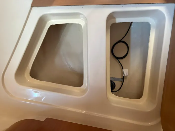 Vive Libre Yacht Photos Pics 