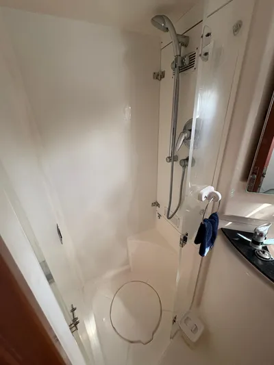 Vive Libre Yacht Photos Pics 