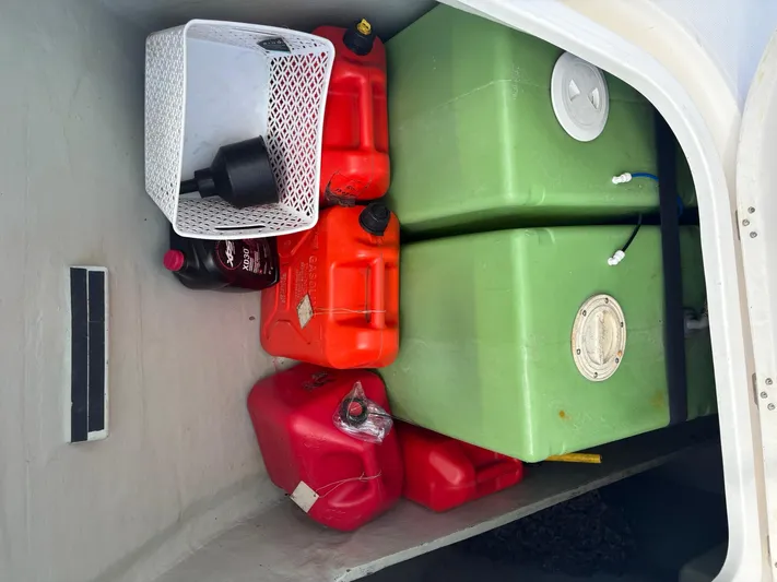 Vive Libre Yacht Photos Pics 