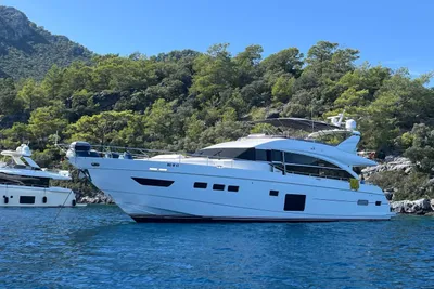 Princess 82 Ms Felice