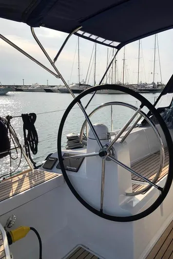 Misty Yacht Photos Pics Port Helm View (2)