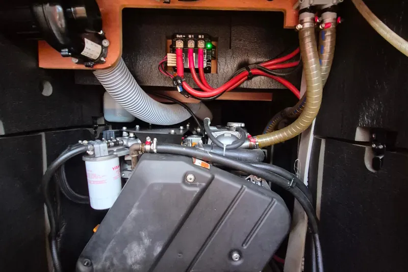 Misty Yacht Photos Pics Engine View (2)