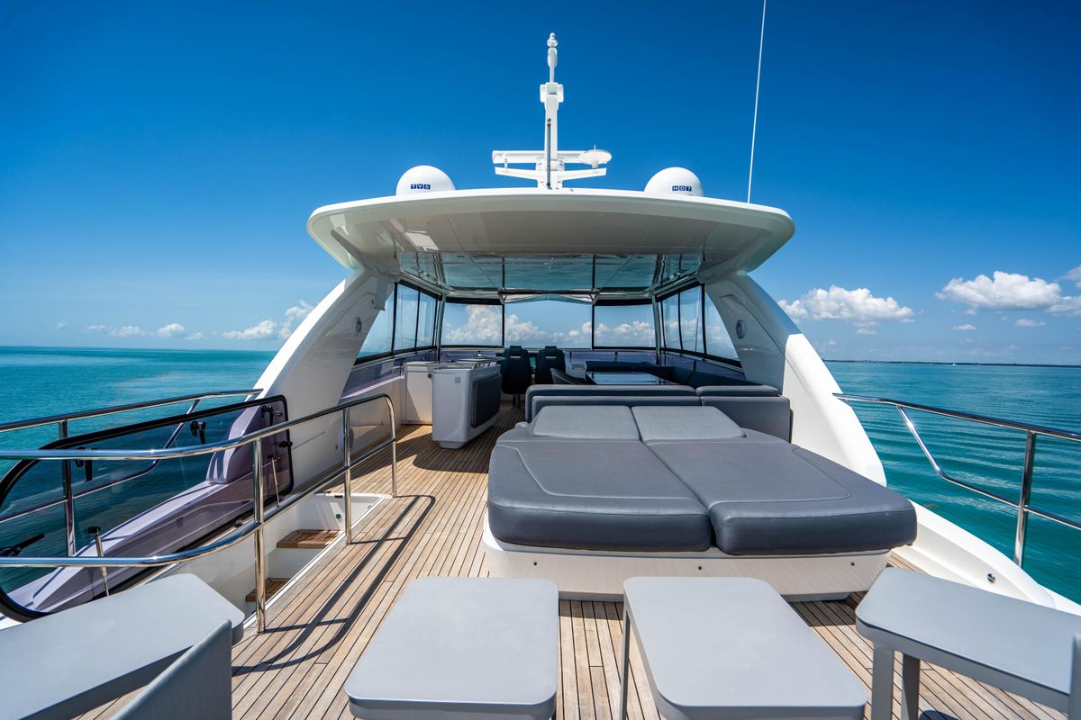 2018 Princess 75 