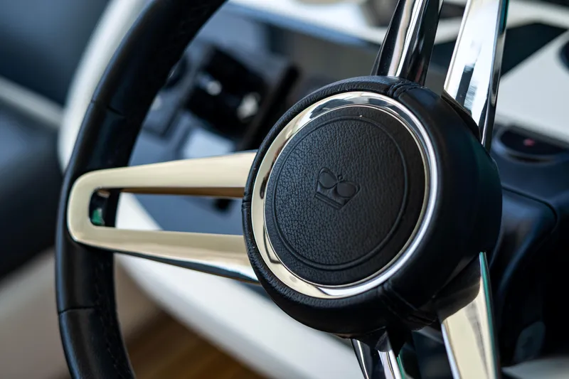 Comfortably Numb Yacht Photos Pics 