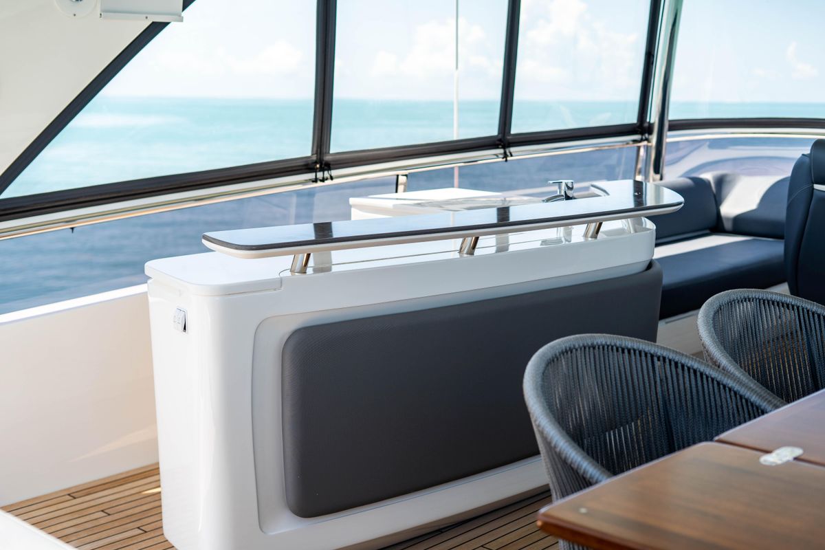 2018 Princess 75 