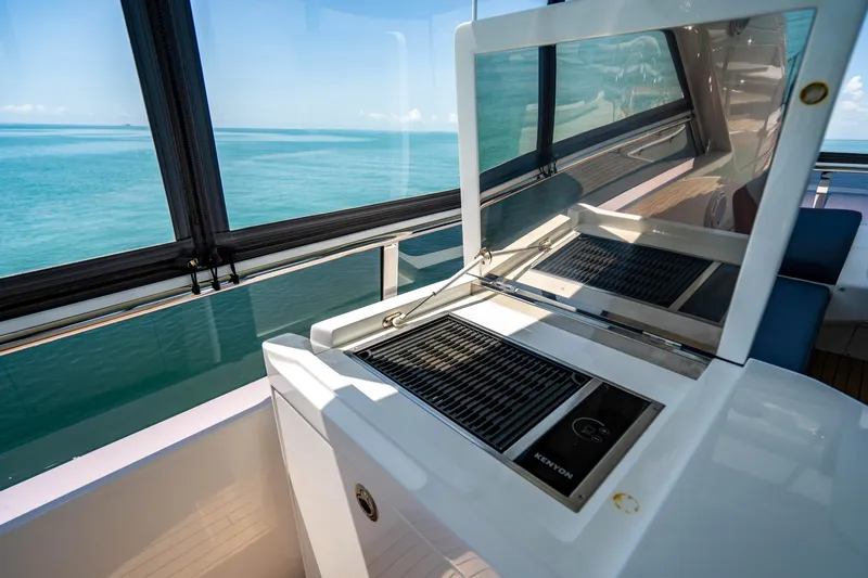 Comfortably Numb Yacht Photos Pics 