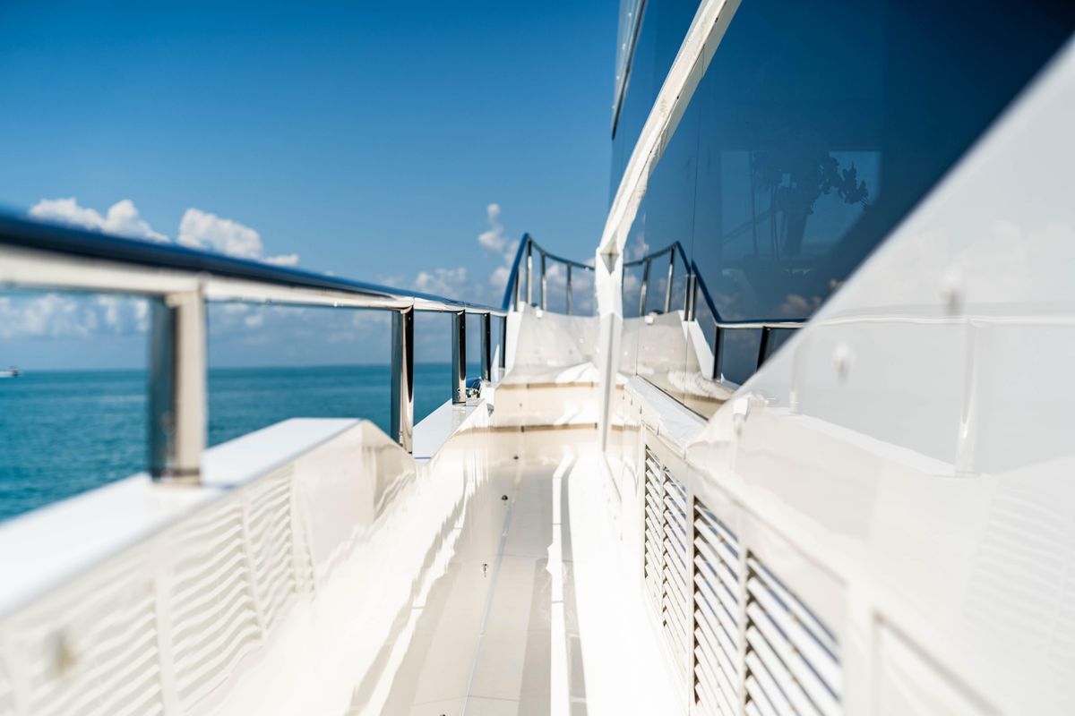 2018 Princess 75 