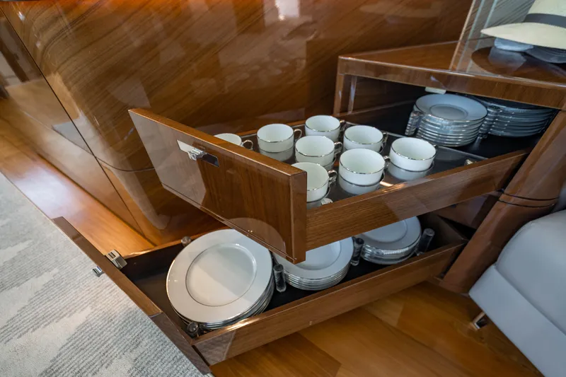 Comfortably Numb Yacht Photos Pics 