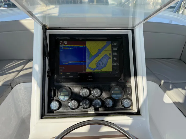 Real One Yacht Photos Pics 