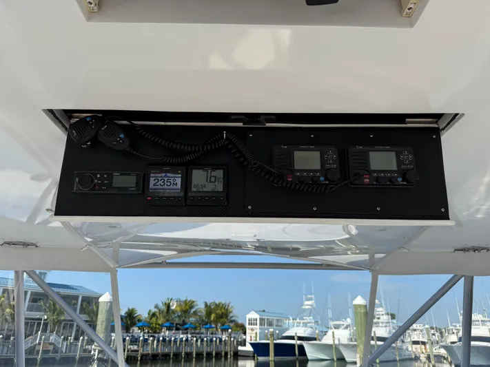 Real One Yacht Photos Pics 