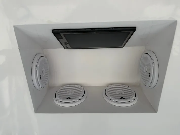 Real One Yacht Photos Pics 