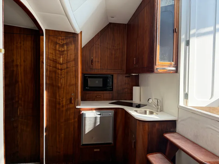 Real One Yacht Photos Pics 