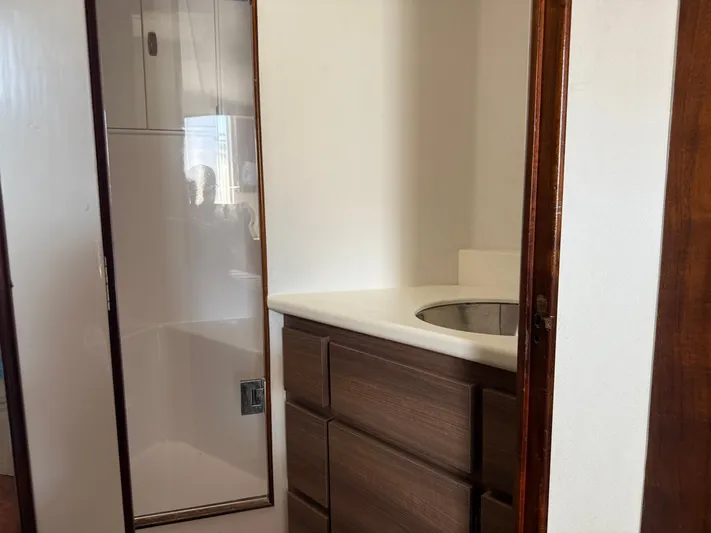 Real One Yacht Photos Pics 