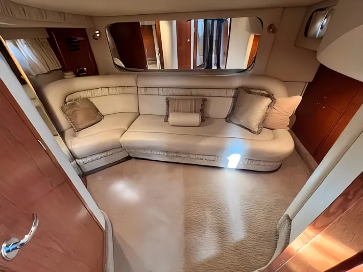  Yacht Photos Pics Interior of 1999 Sea Ray 460 Sundancer yacht with plush seating and elegant decor.