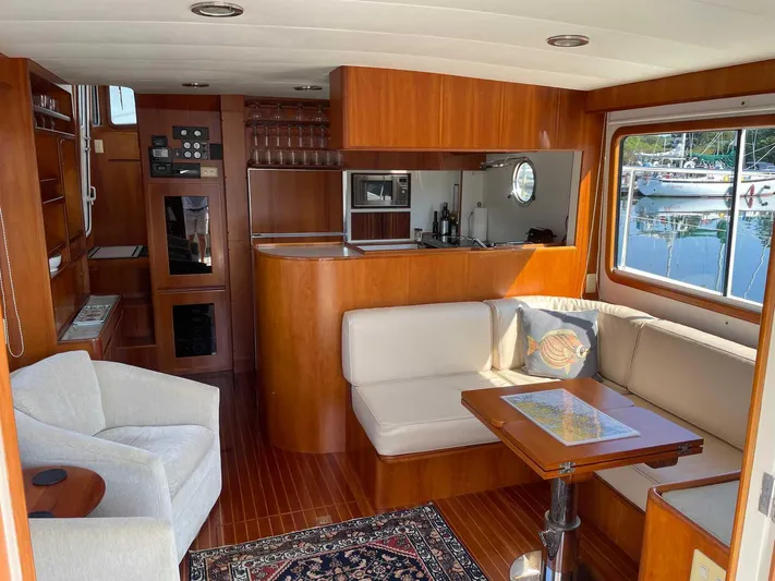 Stranraer IV Yacht Photos Pics Salon Looking Forward