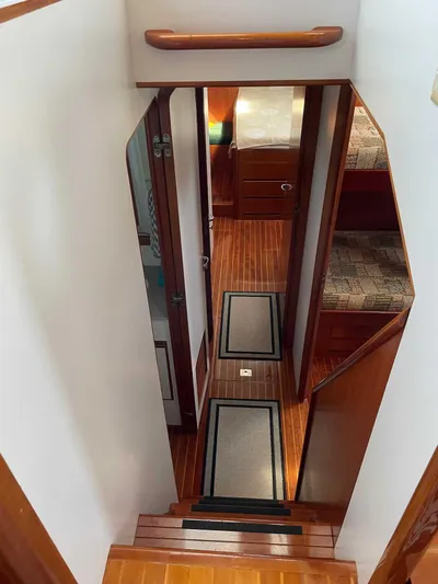 Stranraer IV Yacht Photos Pics Companionway