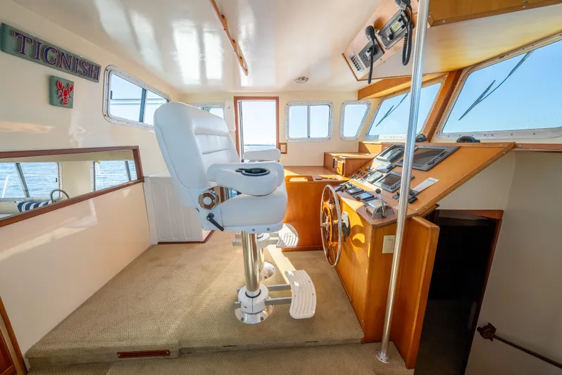 Tignish Yacht Photos Pics Helm Seat