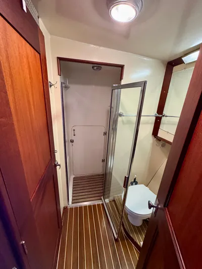 Tignish Yacht Photos Pics Head Access From Stateroom