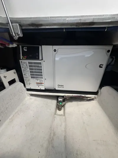 North Star Yacht Photos Pics Onan Marine QD generator in 2009 Wesmac 44' boat.