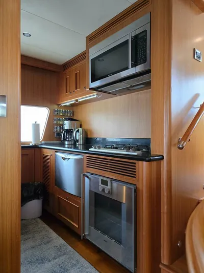 Clara Yacht Photos Pics 