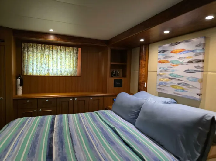 Clara Yacht Photos Pics 