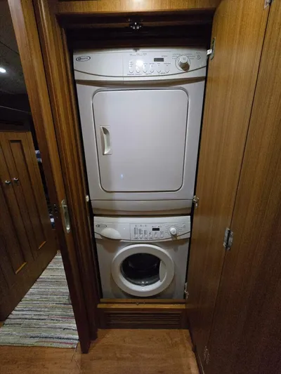 Clara Yacht Photos Pics 