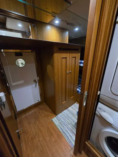 Clara Yacht Photos Pics 