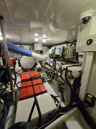 Clara Yacht Photos Pics 