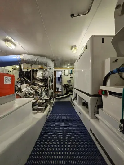 Clara Yacht Photos Pics 