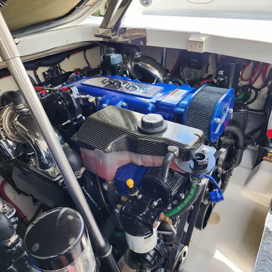 Zenyatta Yacht Photos Pics 