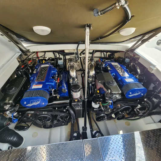 Zenyatta Yacht Photos Pics 