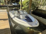 2007 Sea Hunt Escape 186