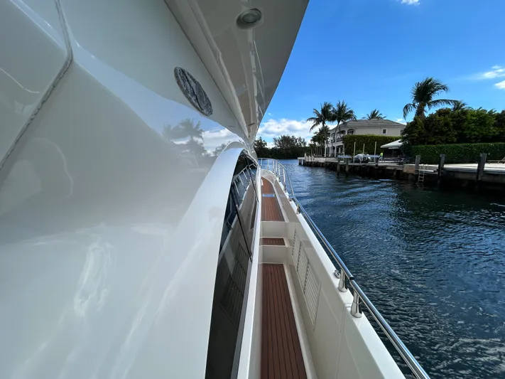 Magic Moments Yacht Photos Pics 