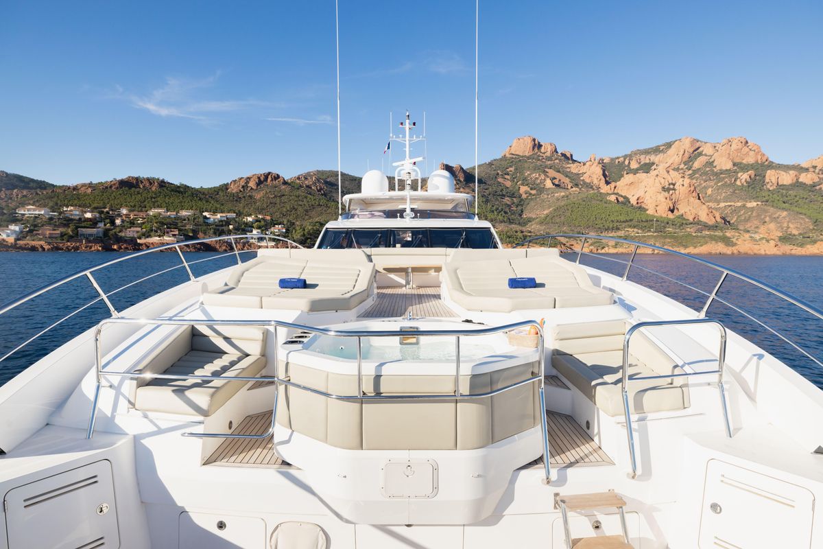 2016 Sunseeker 115 