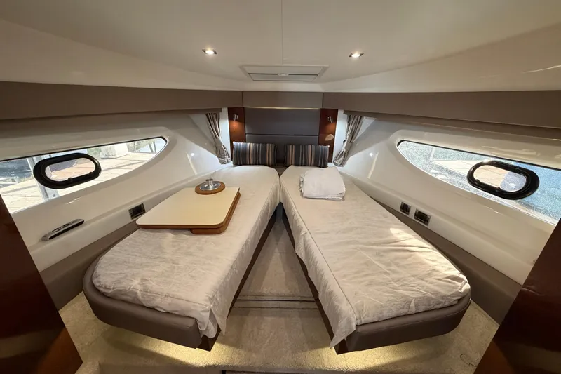  Yacht Photos Pics Luxurious 2017 Sea Ray Sundancer 460 cabin with twin beds and elegant decor.