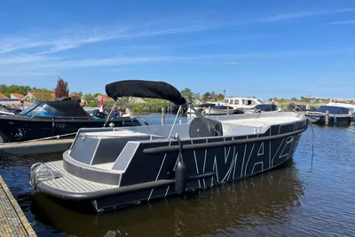 2016 Van Vossen tender 777
