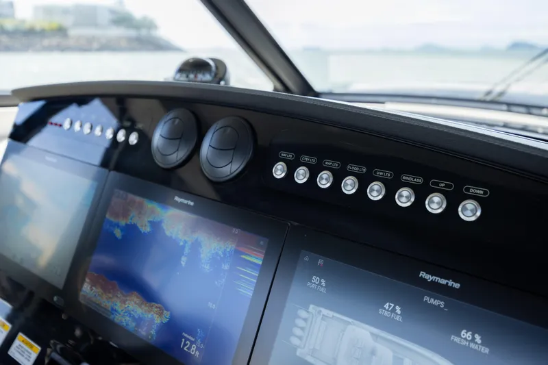 Pachanga Yacht Photos Pics Control panel of 2021 Boston Whaler 420 Outrage with navigation displays.