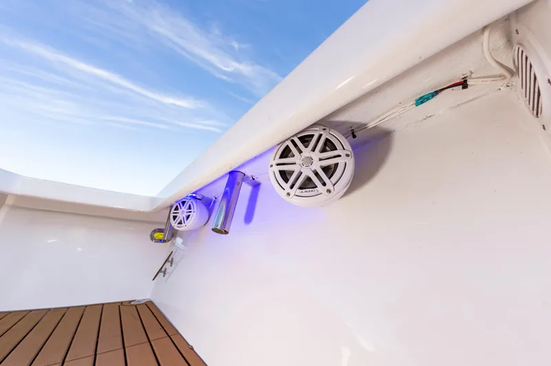 Loose Cannon Yacht Photos Pics 