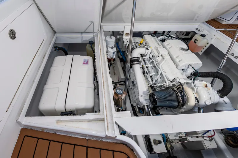 Loose Cannon Yacht Photos Pics 