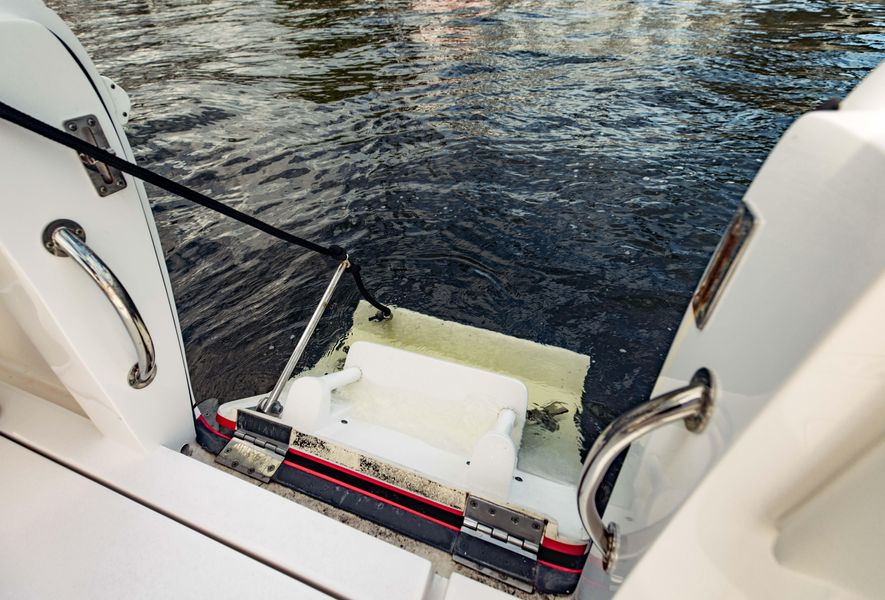 2017 Intrepid 327 Center Console
