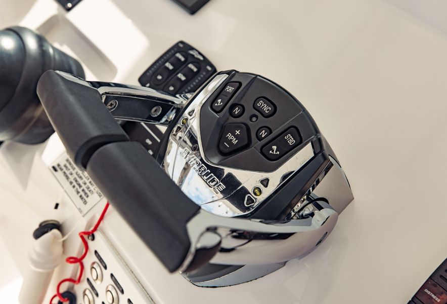 2017 Intrepid 327 Center Console
