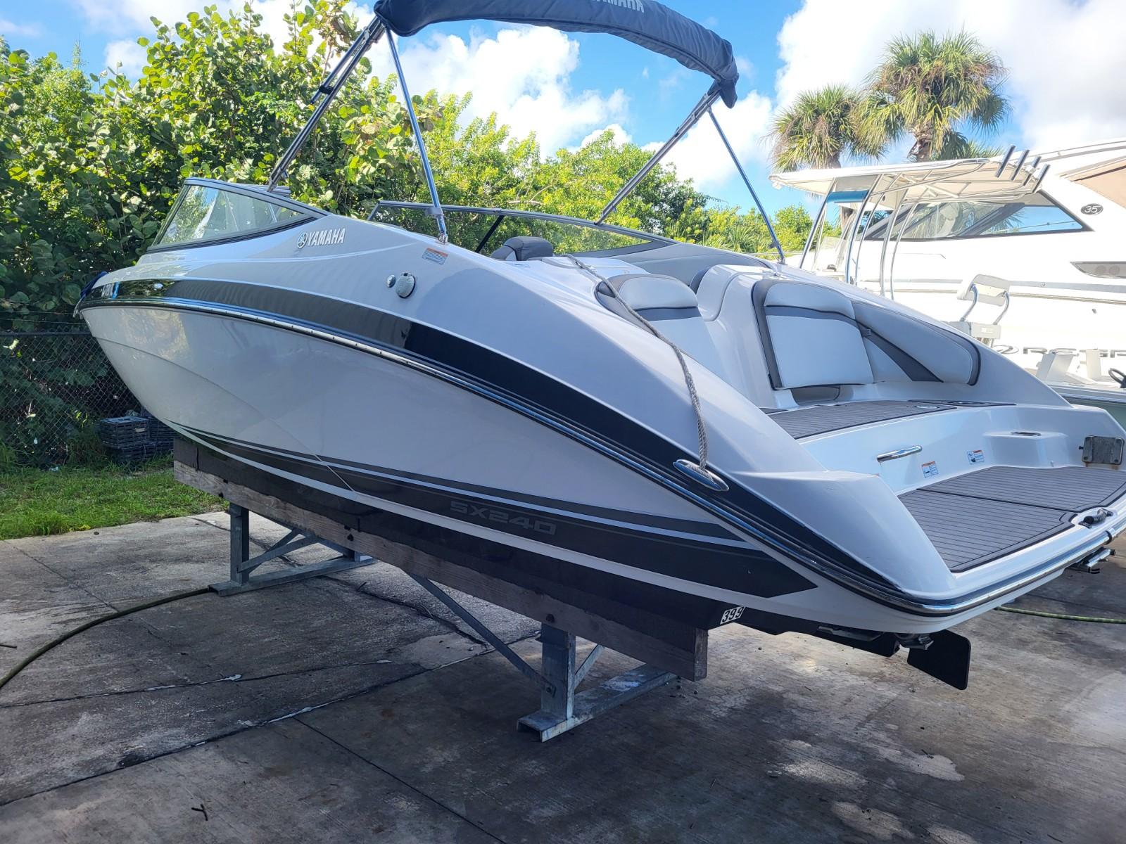2018 Yamaha Boats SX240 HO