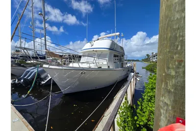 Custom Present 38 Double Cabin Trawler