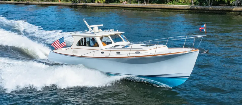 Skylark Yacht Photos Pics 