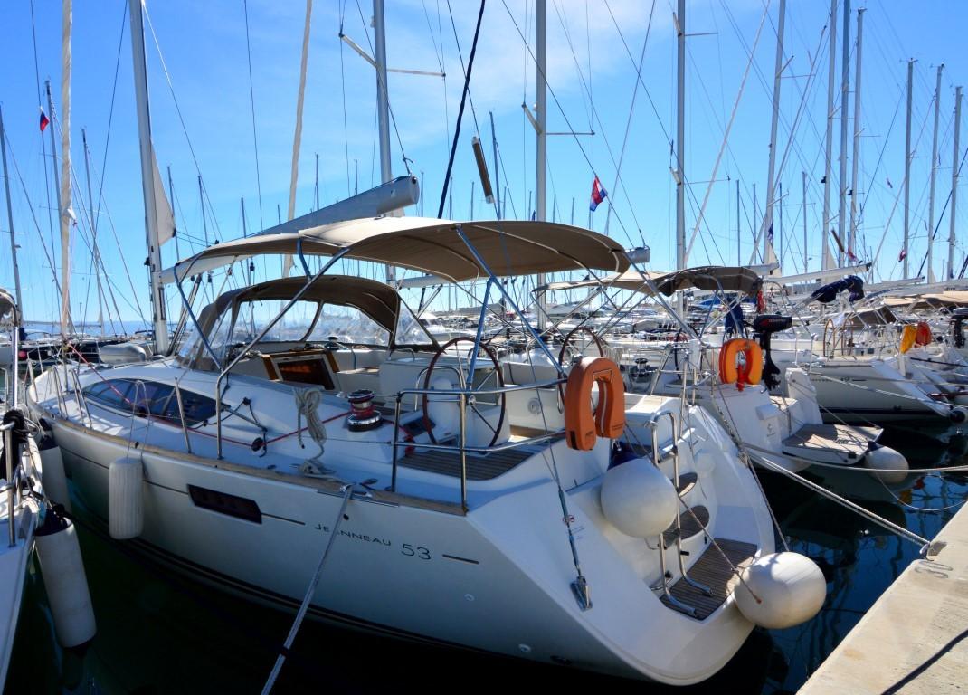 2011 Jeanneau 53