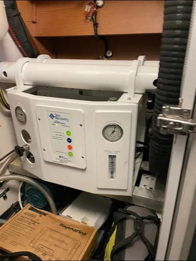 4850 Yacht Photos Pics Engine room equipment on a 2013 CNB BORDEAUX 60 yacht.